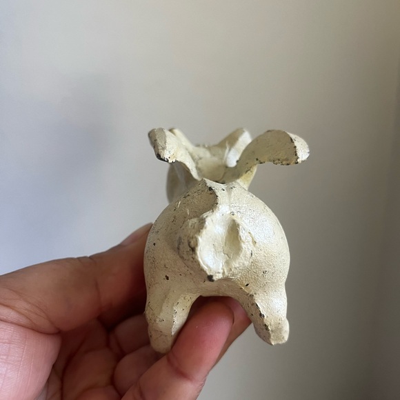 Cast Iron Flying Pig Piggy Bank Coin Bank Cream Off White Trinket - Picture 6 of 11